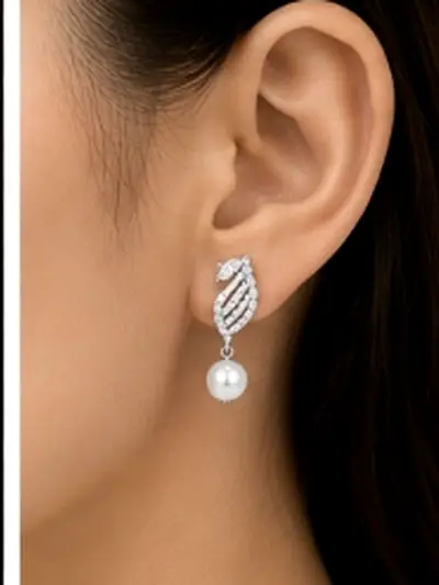 Seraphine Pearl Worn
